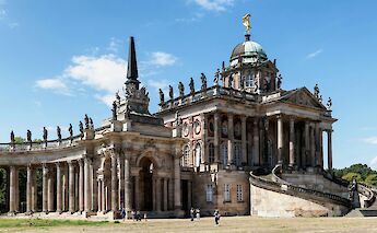 Blue skies above Sanssouci Palace, Potsdam, Germany. Wolfgang Weiser@Unsplash