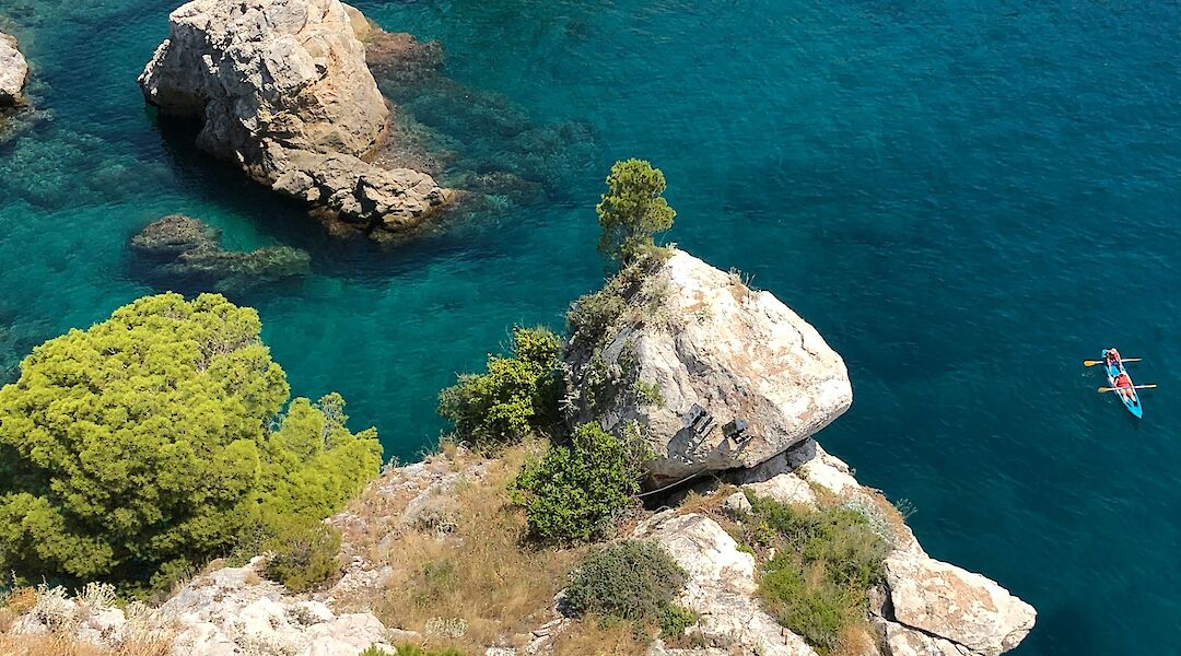 Rocky coast near Dubrovnik, Croatia. Katharina Hofmann@Unsplash