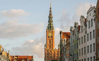 Tower in Warsaw, Poland. Polina Kuzovkova@Unsplash