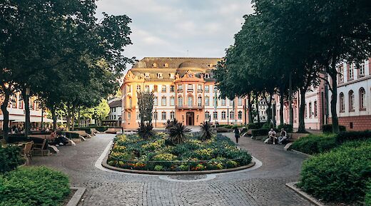 Small park, Mainz, Germany. Unsplash:Markus Winkler