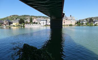 Underneath a bridge, Traben Trarbach, Germany. Flickr:Sjaak Kempe