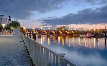 Lights on a bridge in Koblenz, Germany. Flickr:jodage
