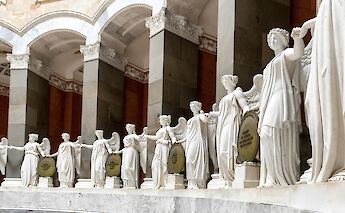 Angel sculptures in Kelheim, Germany. Unsplash:Wolfgang Weiser