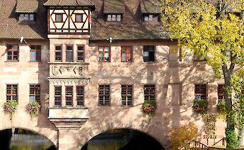 Building over the river, Nuremberg, Germany. Flickr:Chuca Cimas