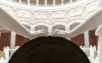 Close up of sculptures in Kelheim, Germany. Unsplash:Wolfgang Weiser