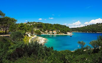 Bay in Lošinj, Croatia. Unsplash:Ante Hamersmit
