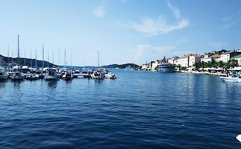 Harbor in Lošinj, Croatia. Unsplash:Alexandre Ours