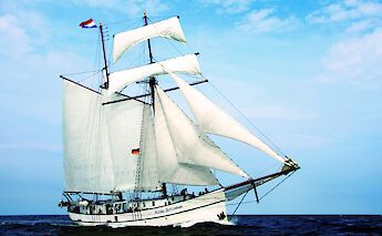 Blue skies above the Flying Dutchman. Bike & Boat Tour