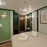 Cabin 15, Running on Waves, Bike and boat tour