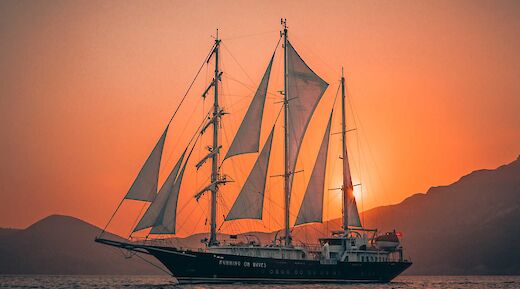 A beautiful sunset, Running on Waves, Bike and boat tour