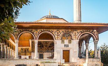 Ethem Bey Camisi, Tirana, Albania. Adventure Albania@unsplash