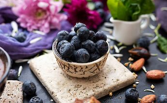Olives in a bowl. Unsplash:Neven Krcmarek