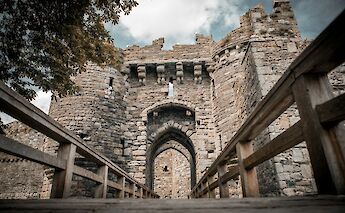 Beaumaris castle. Gabriel Kiener@unsplash
