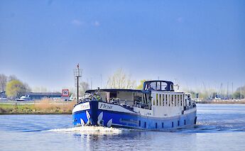 Blue skies above the Fleur