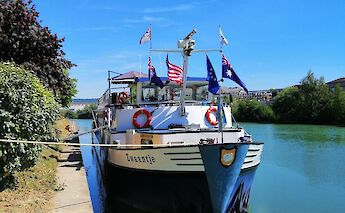Flags on the Clair d'Etoile