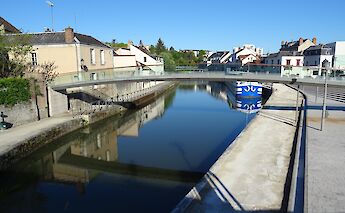 Canal de Briare, Montargis, France. Flickr:Olive Titus