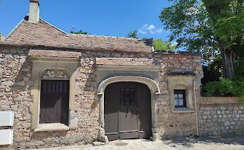 Gatehouse in Barbizon, France. Flickr:Werner Bayer