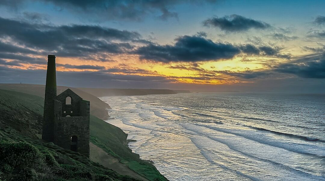 A clifftop engine house, Cornwall. unsp Dan Norris