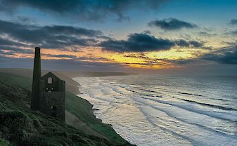 A clifftop engine house, Cornwall. unsp Dan Norris
