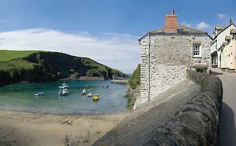 The harbor at Port Isaac. to-Cco