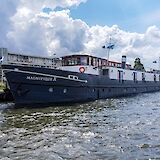 Magnifique X, Bike and boat tour