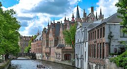 Paris, Bruges and Amsterdam: Premium Bike and Boat