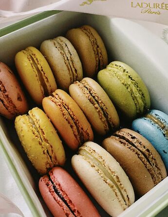 Box of colorful macarons in Paris. Inna Gritsenko@pexels
