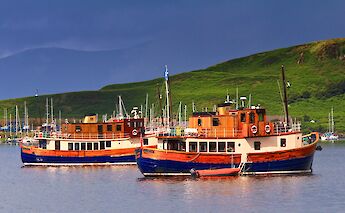 Traditional fishing boats in Oban. RayinManilla@flickr