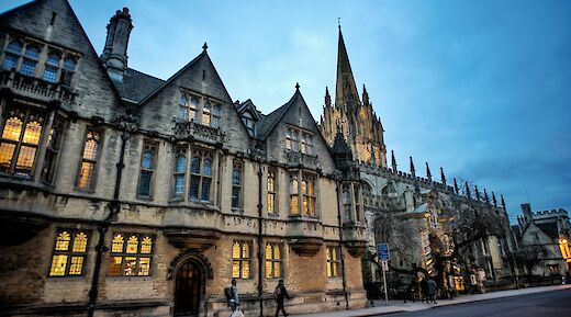 Evening light at Christ Church College, Oxford. Natalie Leung@unsplash