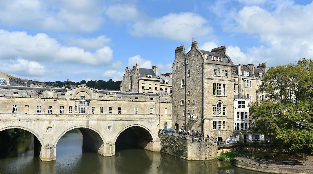 Pulteney Bridge in Bath. Martina Jorden@unsplash