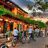 Evening stroll in Hoi An. AllphotoBangkok@unsplash