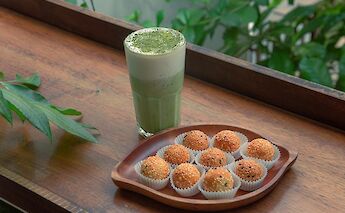 Vietnamese matcha and sweets. CK Nguyen@pexels