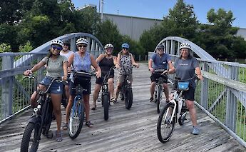 Bike tour group on the bridge, Wilmington, North Carolina, USA. CC:TO