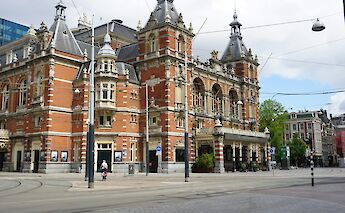 Leidseplein, Amsterdam bike tour, Holland. Ynske Mattijssen@Unsplash