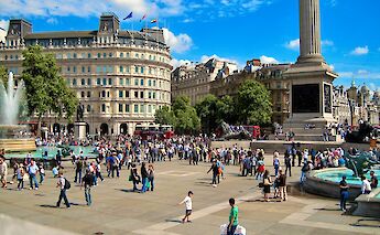 Summertime in Trafalgar Square. James Wainscoat@Unsplash