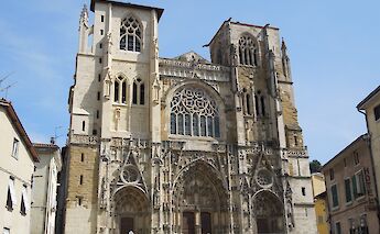 Historic cathedral in Vienne. cc:Aniacra