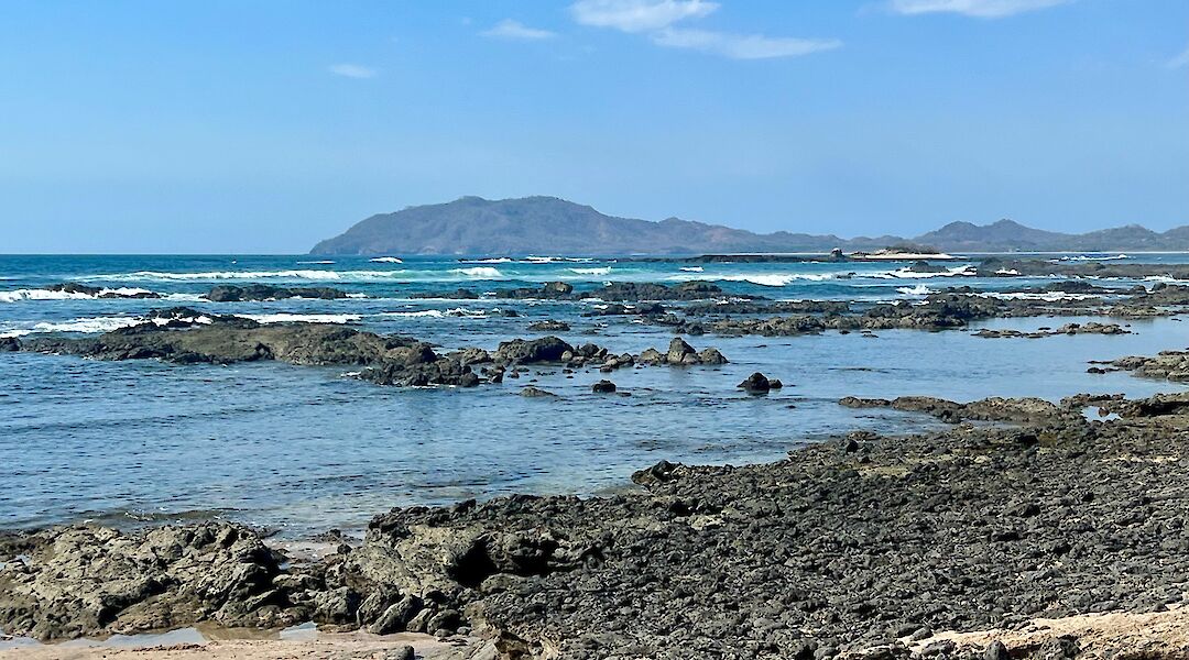Tamarindo’s rocky coastline with sweeping Pacific views. cc-Heather