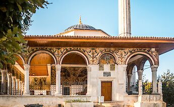 Ethem Bey Camisi, Tirana, Albania. Adventure Albania@Unsplash