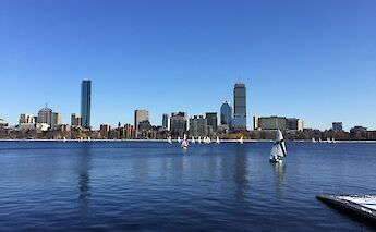 Boats in Boston Harbor, Massachusetts, USA. Guido Coppa@Unsplash