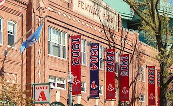 Exterior of Fenway Park, Boston, Massachusetts, USA. Clark Van Der Beken@Unsplash
