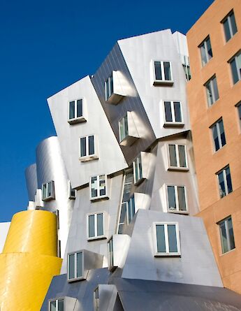 Stata Center, Boston, Massachusetts, USA. Elvira Butler@Unsplash