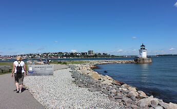 Walking to Bug Light, Portland, Maine, USA. Bruce Washburn@Flickr