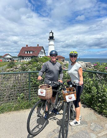 Photo opportunity on the lighthouse bike tour, Portland, Maine, USA. CC:TO