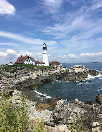 Waves crashing around Portland Head Light, Maine, USA. Jeff Gardiner@Unsplash