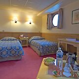 Lower deck suite, Provence, Bike and Boat Tour