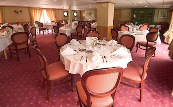 Dining area, Provence, Bike and Boat Tour