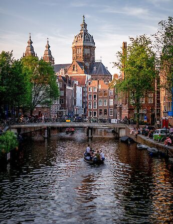 Amsterdam’s picturesque canals and historic architecture. MattiaSacco@pexels