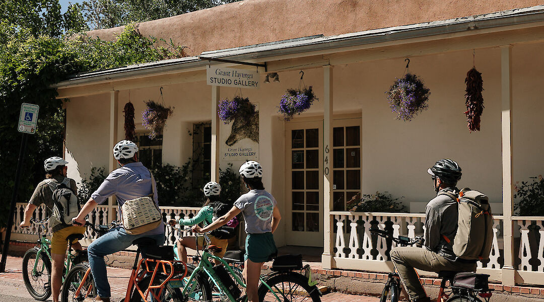 E-bike tour to a studio gallery, Santa Fe, New Mexico, USA. CC:TO