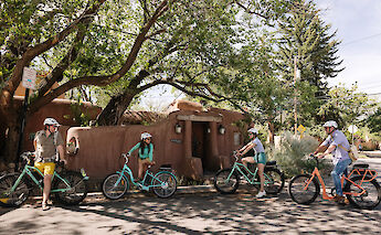 Rest stop in the shade on the Santa Fe E-Bike Tour, New Mexico, USA. CC:TO