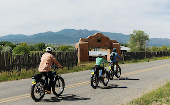 Cycling with a mountain backdrop, Taos, New Mexico, USA. CC:TO